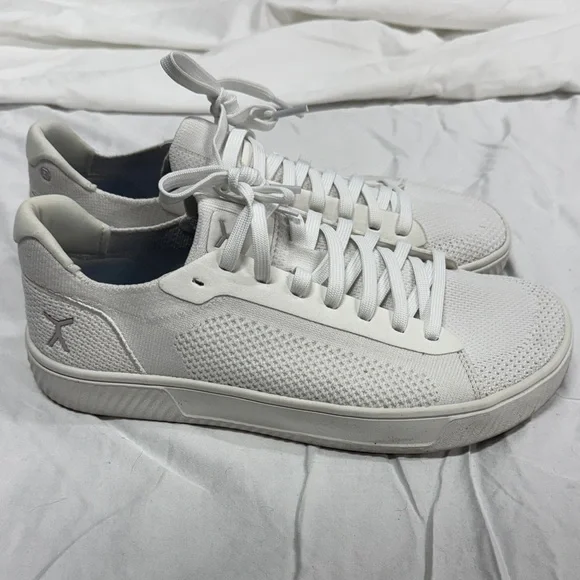 Flux Adapt Knit White Sneakers - Picture 4 of 9